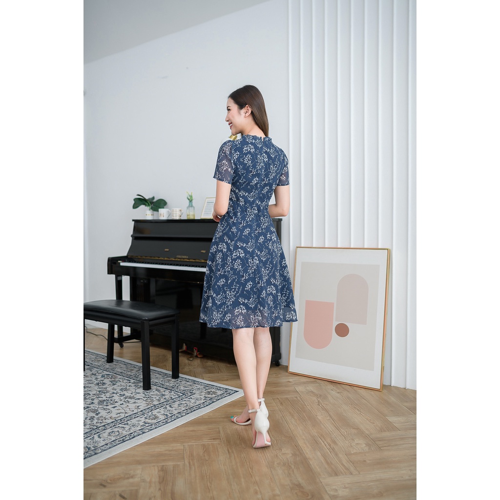 เดรสชีฟองทรงสวยเรียบ สวยคลาสสิคใส่ได้ทุกวัน ลายผ้าสวย มีดีเทลจับจับช่วงคอผูกโบว์ แพทเทิร์นตีเกล็ดระบายหางปลา - รูปที่ 6