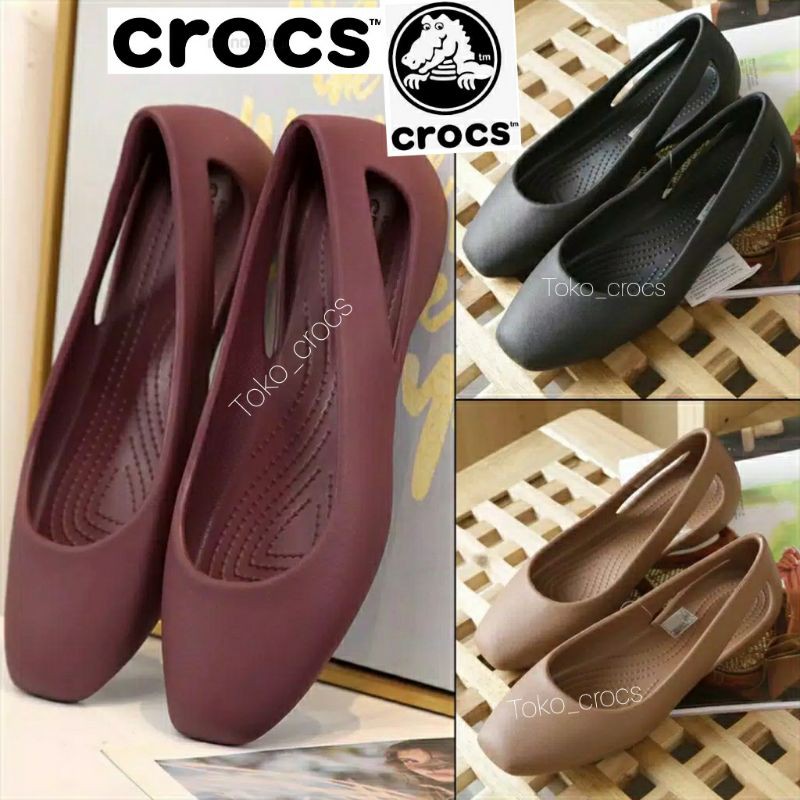 CROCS SOLANE FLAT / CROCS WOMEN / รองเท้าแตะผู้หญิง Crocs