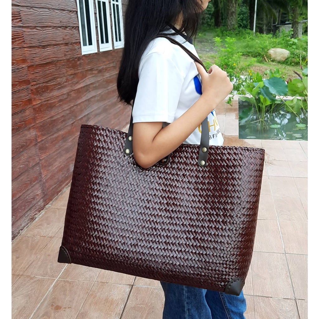17*6*13นิ้ว กระเป๋าสาน กระจูด สินค้าแฮนด์เมด ขนาดใหญ่ใส่ของได้เยอะ