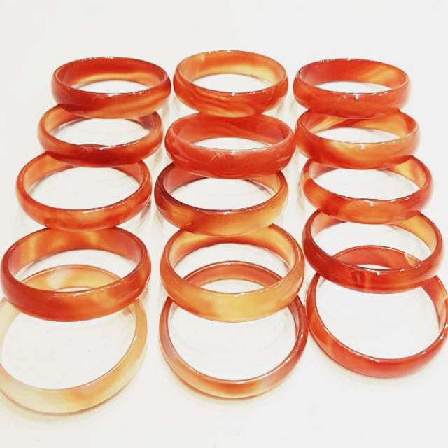 RIGID AGATE BRACELET