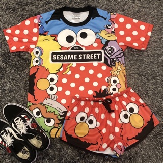 เซทเสื้อยืด &amp; กางเกงขาสั้นลานSesame Street