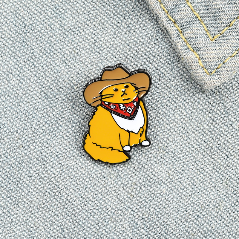 การ์ตูนคาวบอย แมว เคลือบ เข็มกลัด ตลก สัตว์ แมว เข็มกลัด ปกเสื้อ ป้ายเครื่องประดับ ของขวัญสําหรับเด็ก