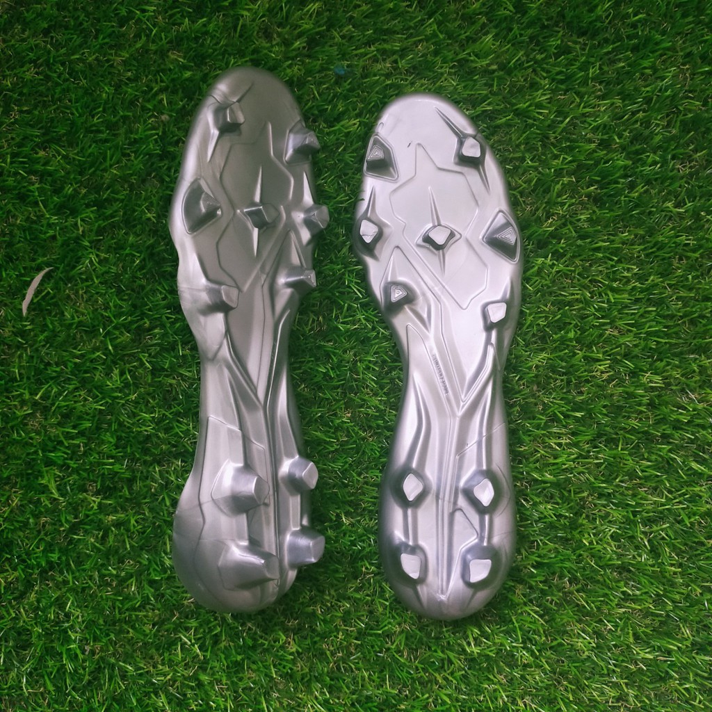 Predator Silver Outsole ฐานรองเท้าฟุตบอลและฟุตซอล