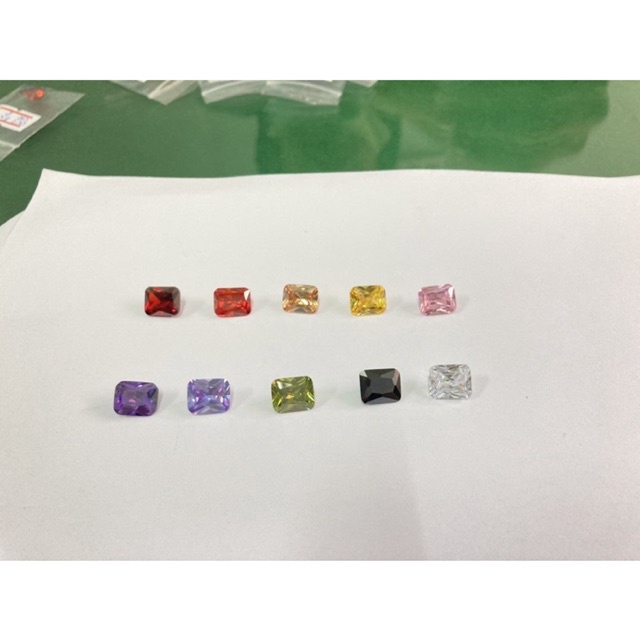 เพชรczสี่เหลี่ยม2x2มิลลิเมตร