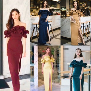 แม็กซี่เดรสปาดไหล่ระบาย แขนกุด สีพื้น ผ้าซาร่า