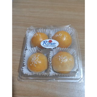 ขนมเปี้ยะไส้ถั่วไข่เค็มและไส้ฝอยทอง