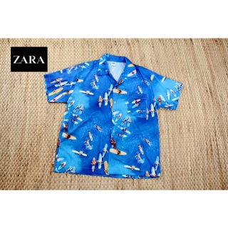 ZARA Shirt ผ้าซาติน ลายสวย สีน้ำเงิน ใหม่ไร้ตำหนิ Tag ตัด อก 38-40 ยาว 25 ไม่แน่ใจใช่ของแท้ไหมค่ะ