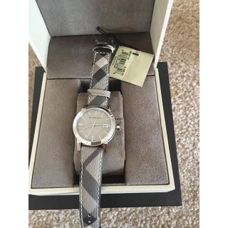 Burberry แท้ (เครื่องหิ้ว) กันน้ำ ตัวเรือนสายหนัง  Code:W11D200363