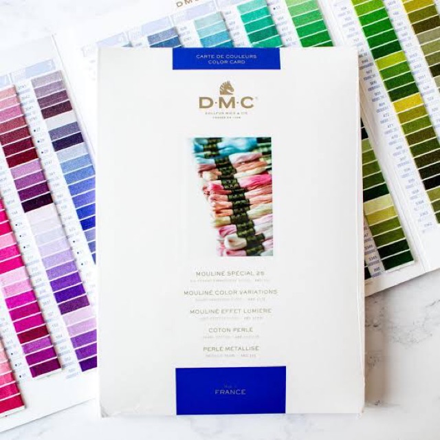 DMC ชาร์ตสี ไหมปักDMC แบบมีไหมจริงในเล่ม ฝรั่งเศสแท้ สินค้าผลิตใหม่ สีไหมชัดเจน ไม่เพี้ยน