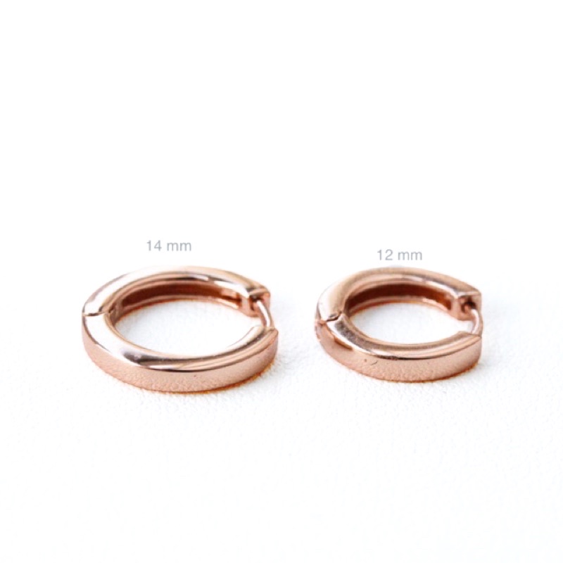 LUCYSUMMER Huggie Hoop Earrings (Silver 925)  เงินแท้ งานของแบรนด์ Lucy Summer
