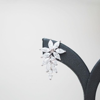 Bijou: flower earing