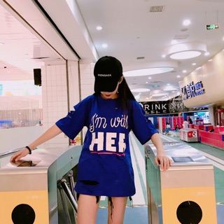 TJ เสื้อแฟชั่น คอกลม แขนสั้น แต่งขาด ลาย HER สีฟ้า รหัสสินค้า ST7739 ฟ้า