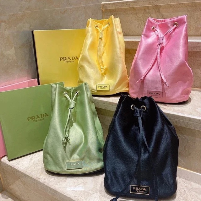 prada parfums bag