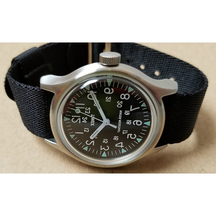 Timex TM-TWH1Y1310 นาฬิกาข้อมือผู้ชาย สีดำ (รุ่นพิเศษ ตัวเลขหน้าปัดกลับด้าน) 8Yha