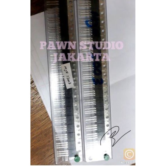 ทรานซิสเตอร์ MJE 13003 / MJE13003