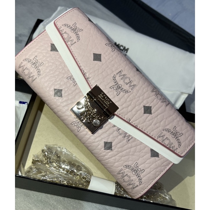 กระเป๋าสตางค์ MCM Flap Wallet on Chain (Powder Pink) มือ 1 แท้ 100%