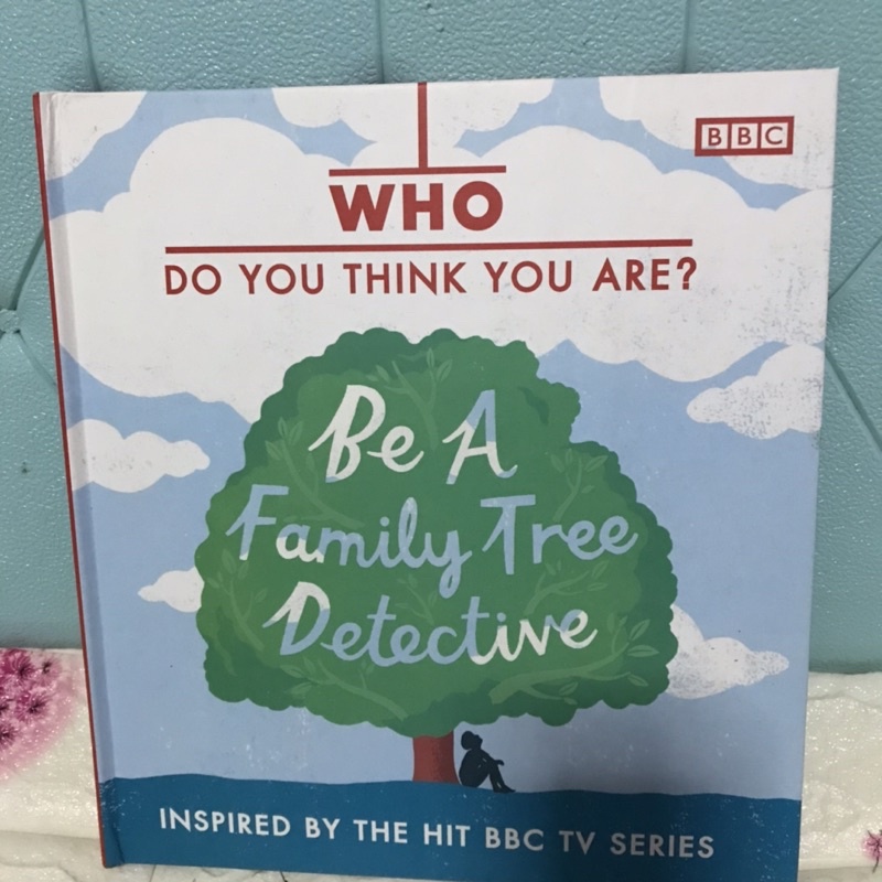 WHO DO YOU THINK YOU ARE ? หนังสือความรู้ปกแข็งมือสอง-AE2/4