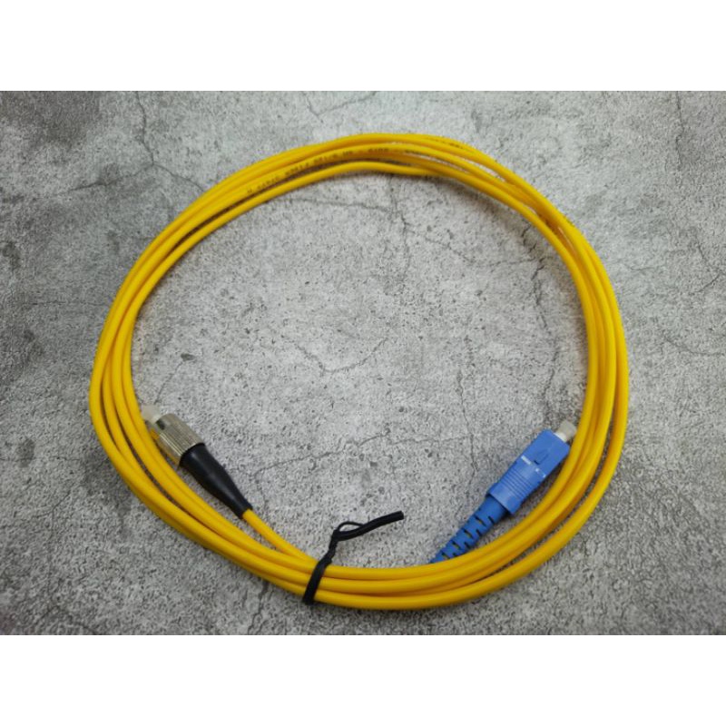 Patch​ Cord​ SC​ UPC​ To​ FC​ UPC​ 3เมตร​  ขนาด​3​มิลลิเมตร​