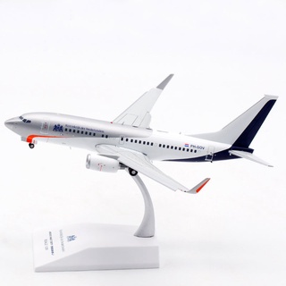 โมเดลเครื่องบิน JC wings 1:200 Dutch b737-700bbj ph-gov