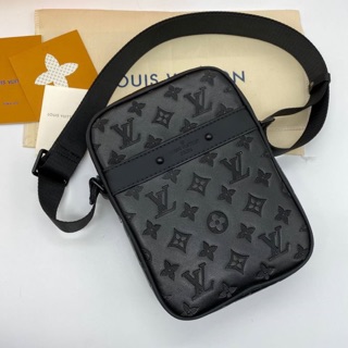 กระเป๋าสะพายNew Lv bag