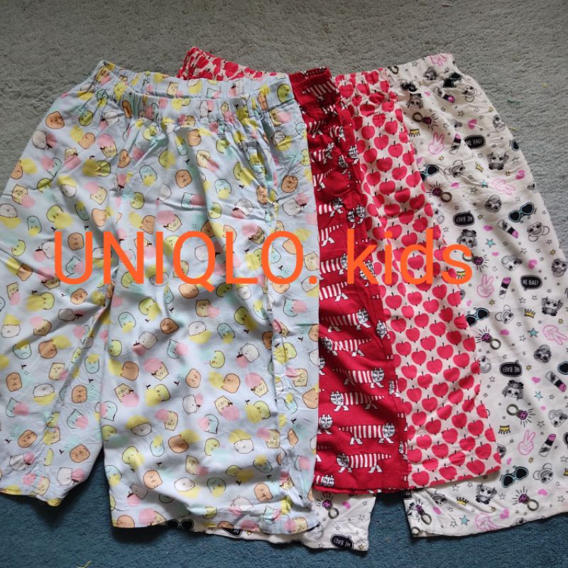 🟥🟨กางเกงสามส่วน📣 UNIQLO  kids.   มือสอง แบบยางยืด ไม่มีเชือก🟥🟨สภาพดี