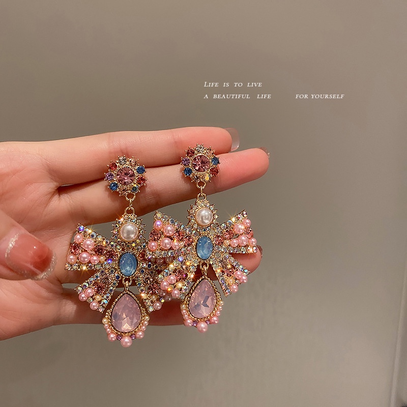 Bella 925 ต่างหูดอกไม้ประดับมุก
