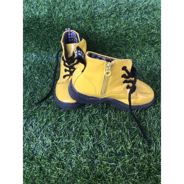 รองเท้าเด็กมือสองdr.martens