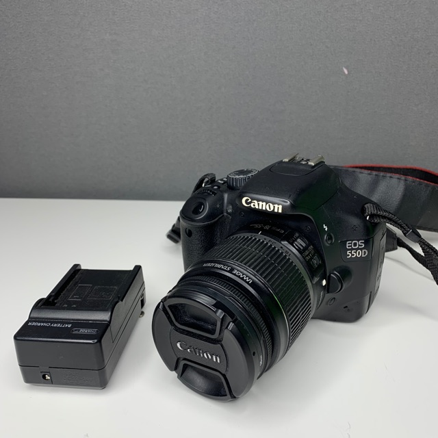 ขายกล้อง Canon EOS 550d lens 18-55 พร้อมอุปกรณ์
