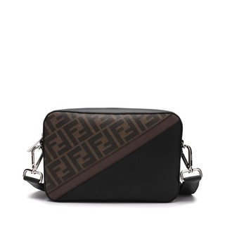 Fendi กระเป๋าสะพาย FF Motif Messenger Bag แคนวาสผสมหนัง เบามาก 22*15*4.5CM ใส่ iPhone ได้ทุกรุ่น Made in Italy (New)