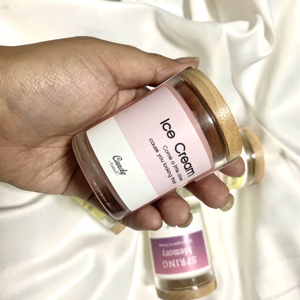 (❤️TZ7Z5G ลดทันที 40.-)เทียนหอม ไขถั่วเหลือง ขนาดแก้วพร้อมฝาไม้ (ขนาด 60 ml.) - Soywax Candle with wooden lid หอมนานกว่