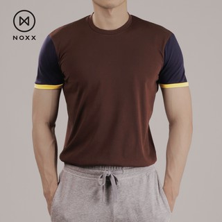 Noxx Round Neck T-shirt: เสื้อยืด คอกลม สีน้ำตาล แขนน้ำเงิน ขอบเหลือง