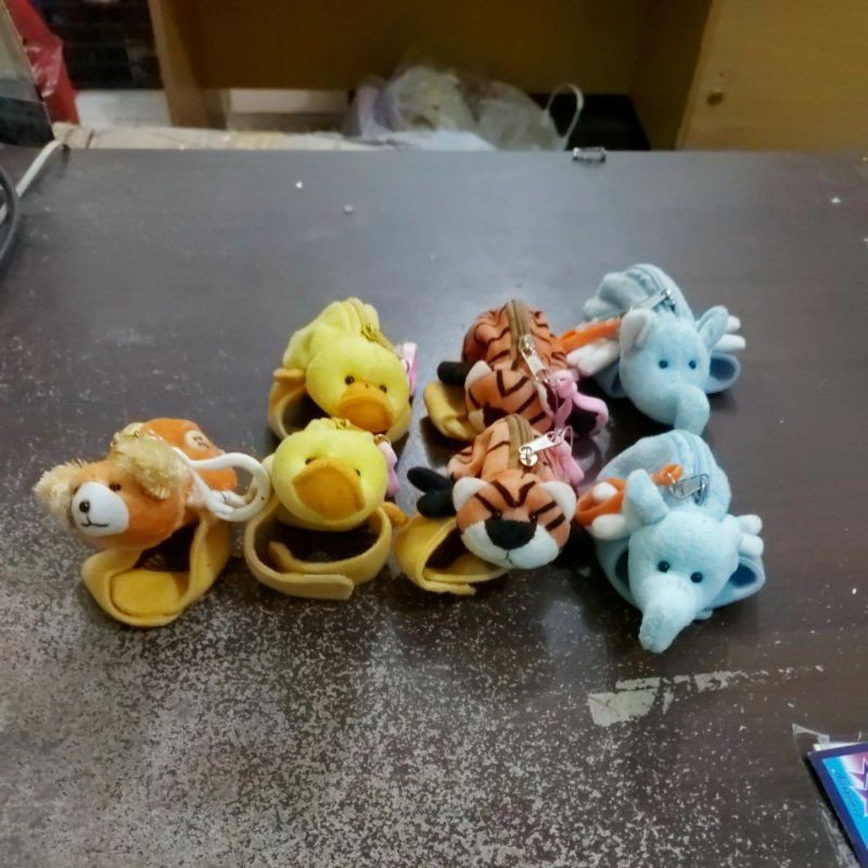 GANTUNGAN HAND PUPPET HANGER กระเป๋าสตางค์