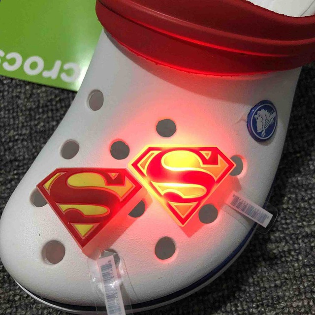 สติ๊กเกอร์ Jibbitz-charm-light(E17-E20) ร้านจัดส่งจาก10ตัวขึ้นไป