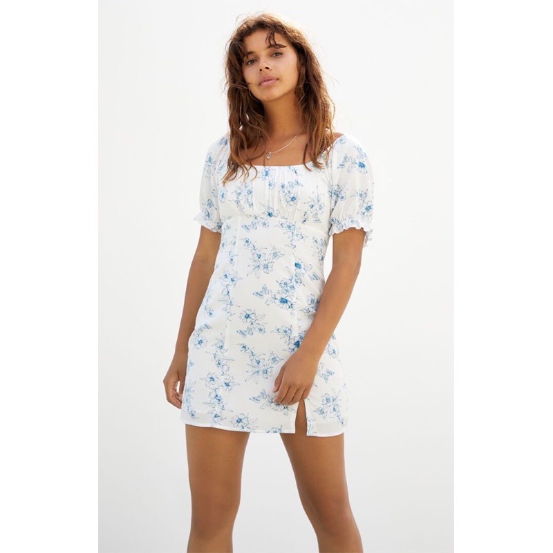 ชุดเดรสหน้าอก Pacsun