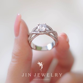 ring แหวน เพชร cz สวยหรู หัวแหวนเพชร น้ำงาม ร้อยเรียงเม็ด cz เม็ดเล็กบนเส้นสายอ่อนช้อย ตัวเรือนชุบทองขาว 18K