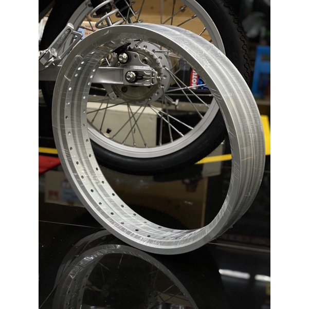 ล้อทรงA สีเงิน น้ำข้าว MORAD SPAIN 1.4x17” สเปคล้อแท้ (งานตัวเหมือนสุด) #สินค้ามีประกัน