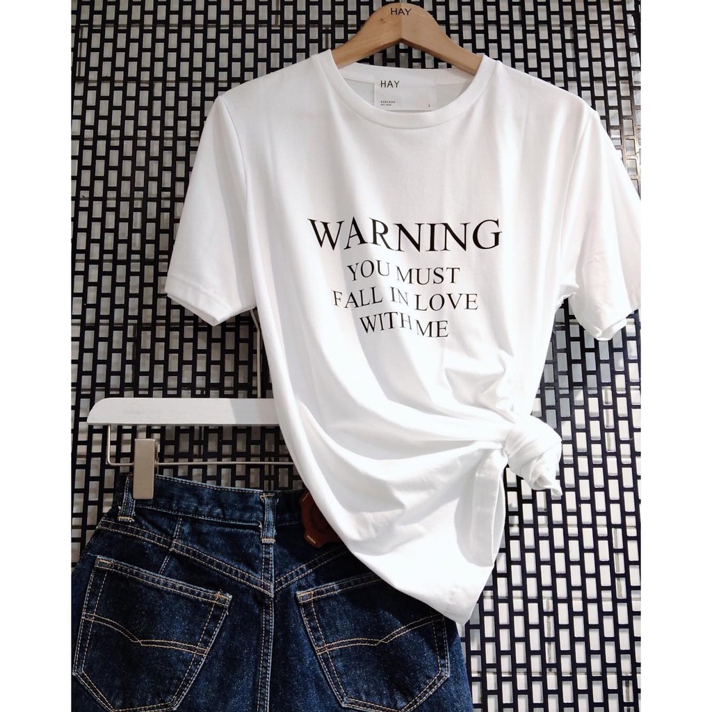 HAY.OFFICIAL - เสื้อยืดสีขาวลายตัวอักษร สุดชิก