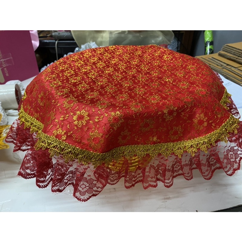 ผ้ารองพาน ใช้ทำเป็นผ้ารองสินสอดได้ หรือทำเป็นรองพานสินสอด สามารถทำเป็นผ้ารองพานขันโตกก็ได้