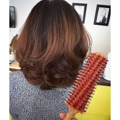 TONI&GUY แปรงไดร์กลม สำหรับไดร์ให้เส้นผมเรียบลื่น เรียงตัวสวยไม่พันกัน ขนแปรงเรียวนุ่มไม่บาดหนังศีรษะ เส้นรอบวงแกน 14S