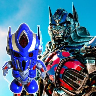 หุ่น Optimus Prime ออฟติมัสเต้นได้