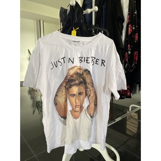 เสื้อ Justin Bieber มือ2 ตัดป้ายนะค่ะ อก46 ยาว28  สภาพดีค่ะ ตามภาพเลย