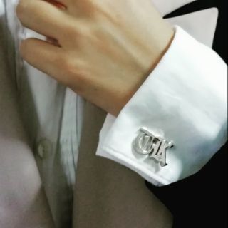 คัฟลิงค์​ Cufflinks สั่งทำเฉพาะเป็นชื่อที่ต้องการ​