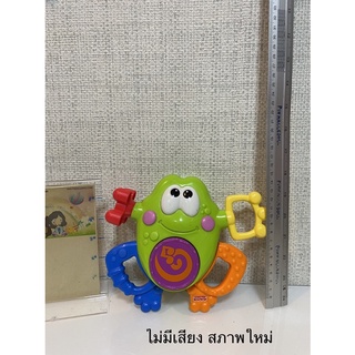 ของเล่นเสริมพัฒนาการ Fisherprice ทรงกบ ไม่มีเสียง อดีตเคยติด สีสวย รางถ่านสวย แกนดึงแล้วหมุนปกติ ของแท้ สภาพ95%