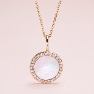 Grace Fine Jewelry จี้มุกแท้ 9K Mother Of Pearl (จี้อย่างเดียว)