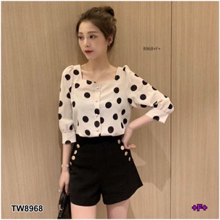 Set 2 ชิ้น เสื้อคอเหลี่ยม