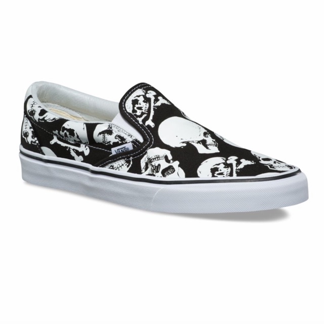 white skull vans