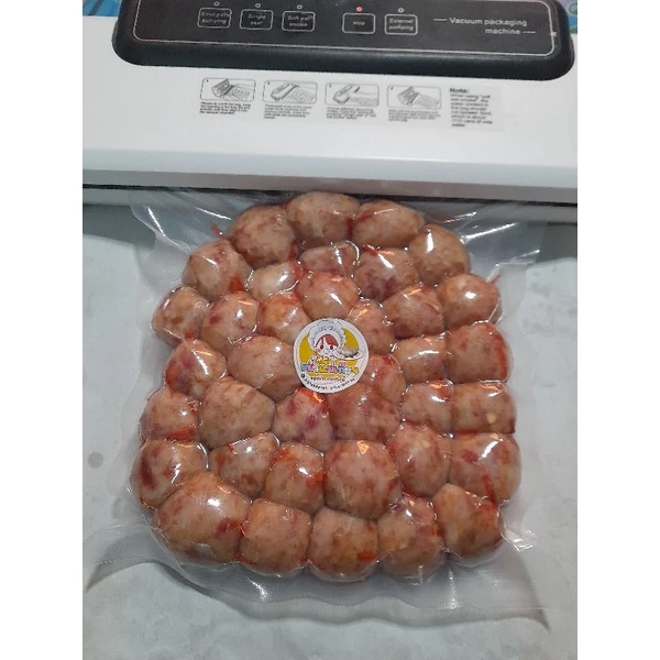 ไส้กรอกหมู ไส้กรอกอีสาน ไส้กรอกชัยภูมิ (ร้านหม่ำแม่เที่ยน สาขาสี่แยกช่อระกา)