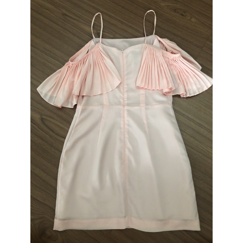 มือ 2📍เดรสสีโอรส จากแบรนด์ milin brand ไซส์ US2