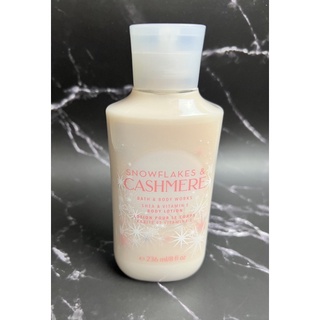 ลดรสคาพิเศษ Snowflakes &amp; Cashmere Body Lotion w/Shea + Vitamin E - Bath and Body Works