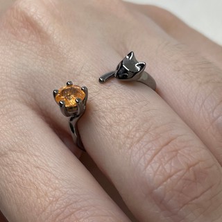 Black ruthenium plated sterling silver cat ring แหวนเงินชุบดำรูปแมว โกเมนธรรมชาติรูปดอกไม้สีส้ม Orange Flower Garnet